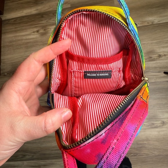 HERSCHEL MINI NOVA CROSSBODY BAG - Picture 4 of 4